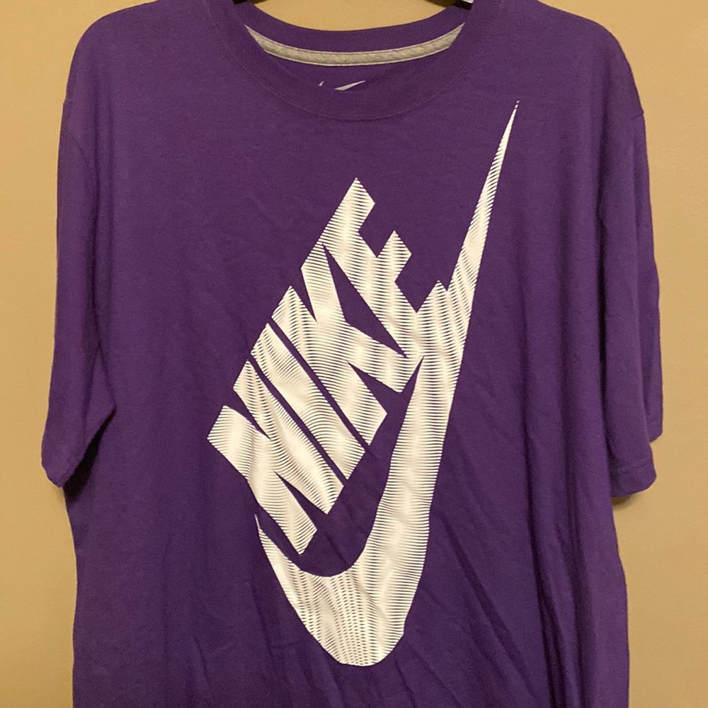 NIKE Graphic Tshirt
